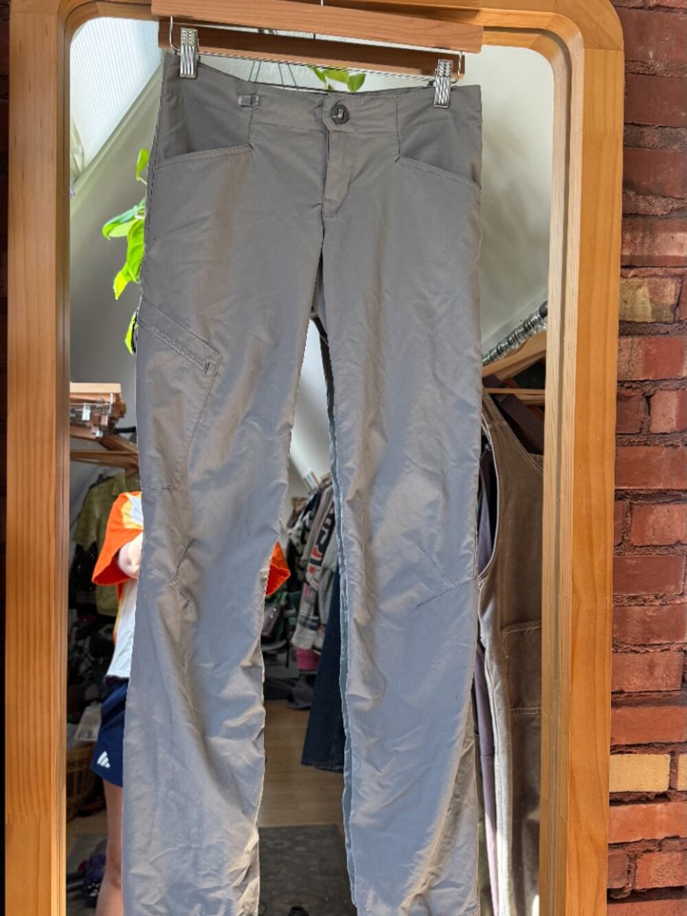 Patagonia Women's Size 0 - RPS Rock Pants - light grey